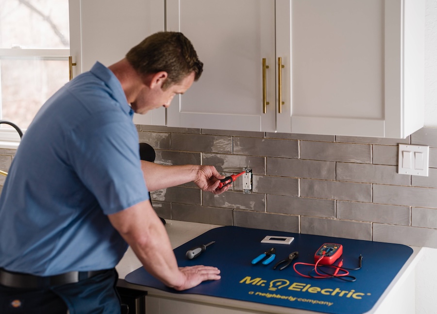 Switch Repair in Bow Mar, CO