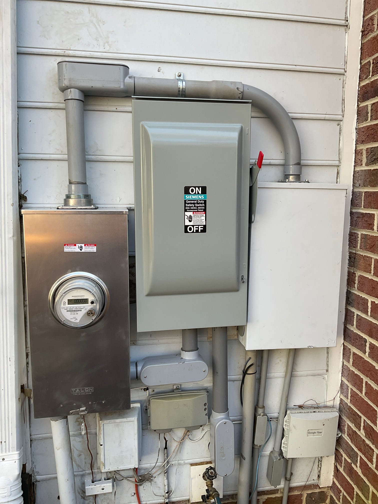 Circuit Breaker Repair in Englewood, CO